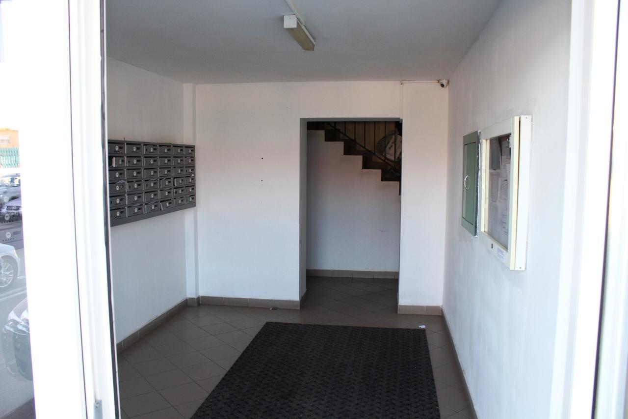 בוקרשט Vitan Modern Apartment, Sleeps 4 מראה חיצוני תמונה